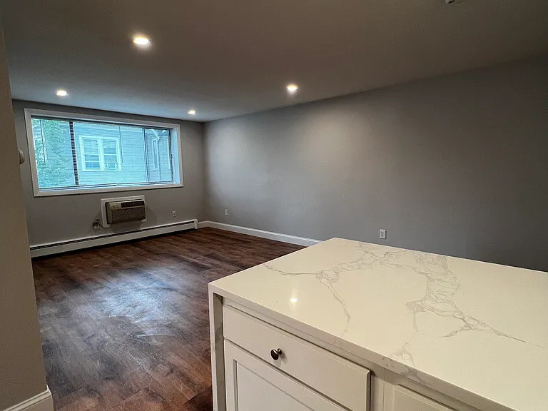 75 & 77 Elm Street — Photo 39
