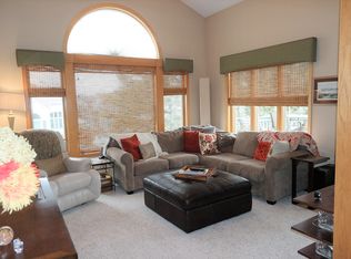 14324 Savanna Oaks Dr, Savage, MN 55378