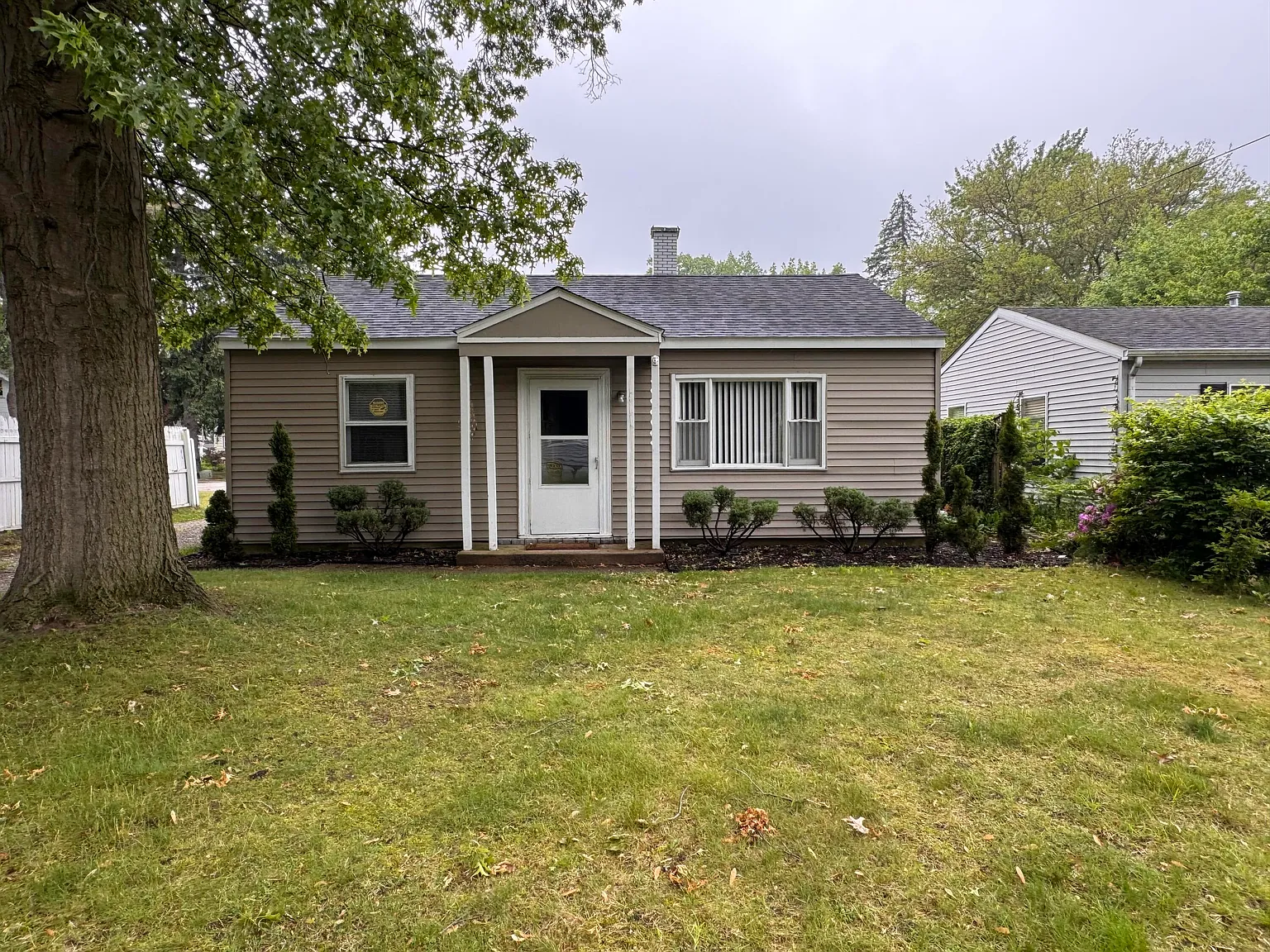 517 Davidson Ave photo 1