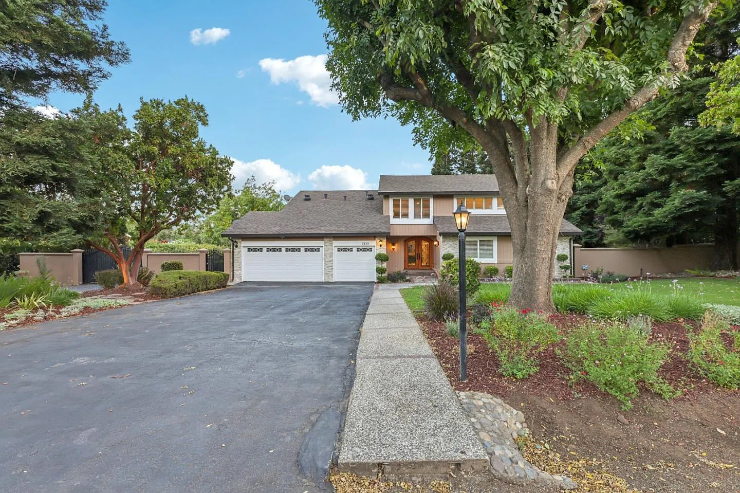 2150 Green Acres Ln photo 1