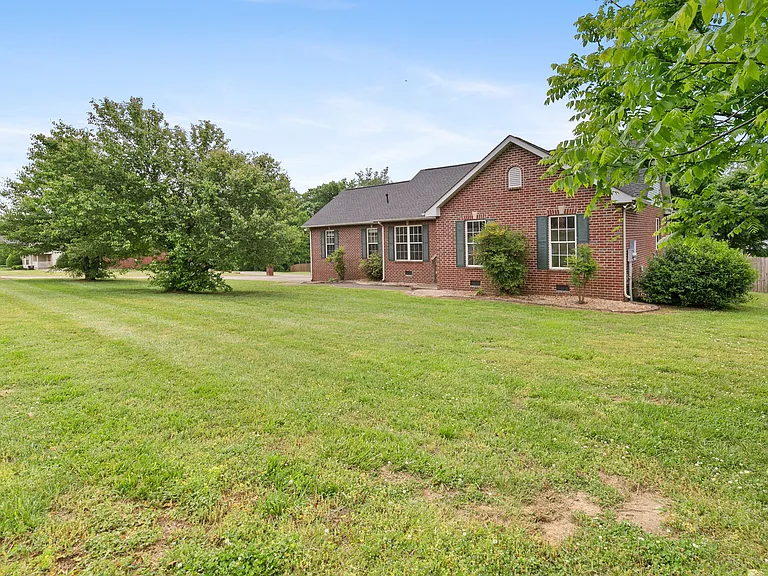 8001 Anna Ct — Photo 20