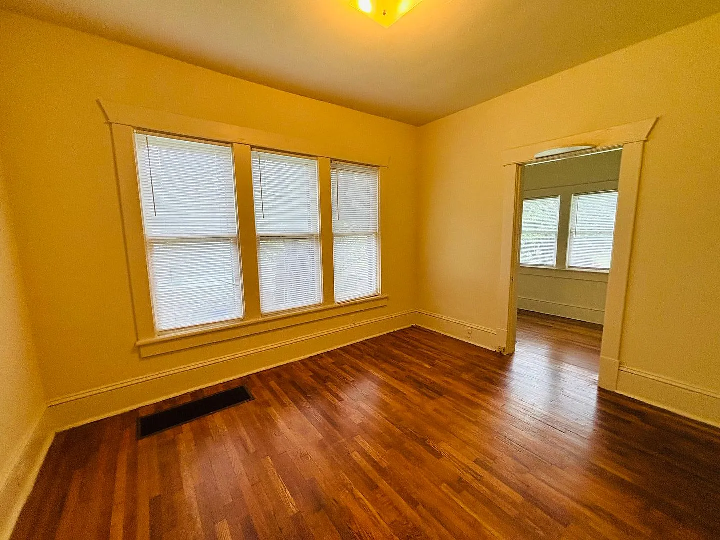3 Bedroom, 1 Bath House — Photo 4
