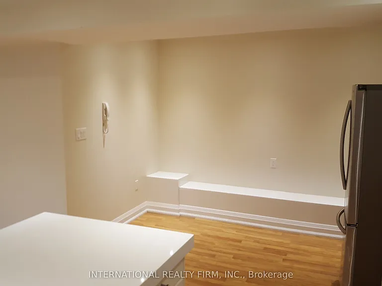 24 Duggan Ave #LOWER — Photo 4