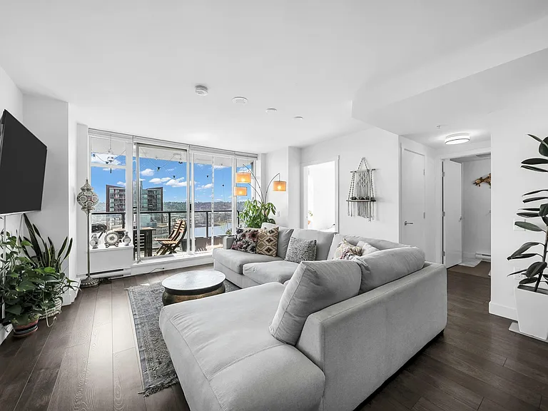 188 Agnes St #1103 — Photo 14