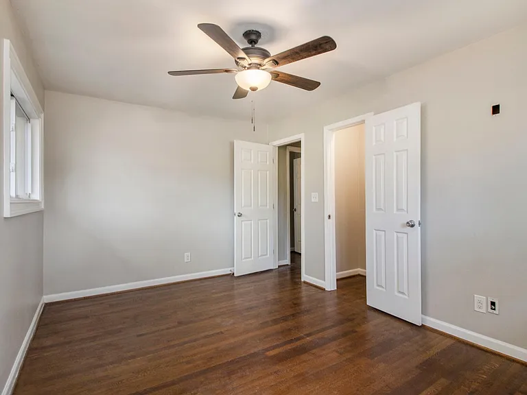 1623 Moncrief Cir — Photo 23