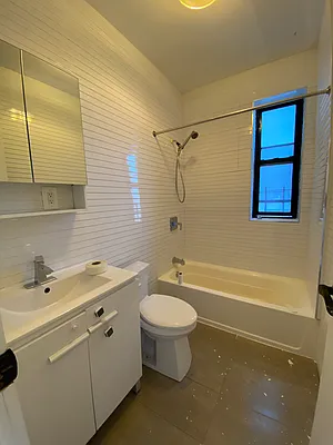 Rented by NYC LUXURY APT RENTALS CO LLC | media 6