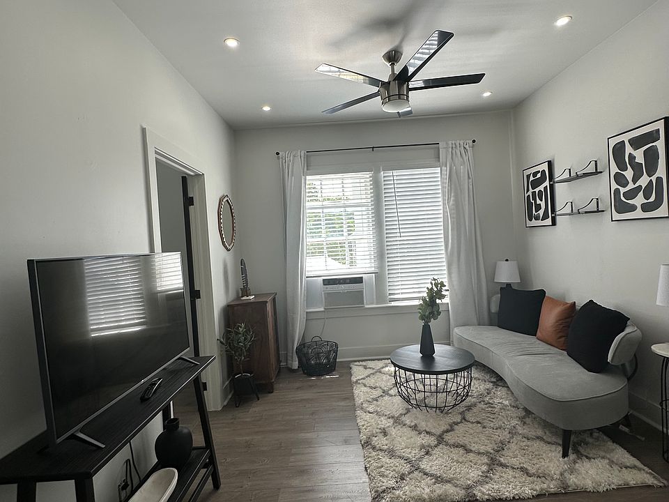 1st image of 529 Elizabeth St #3