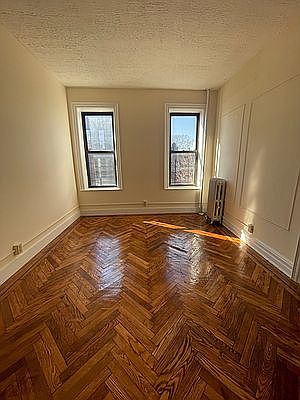 4th image of 322 E 31st St #C5