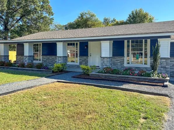 318 Blocker Ln, Nash, TX 75569