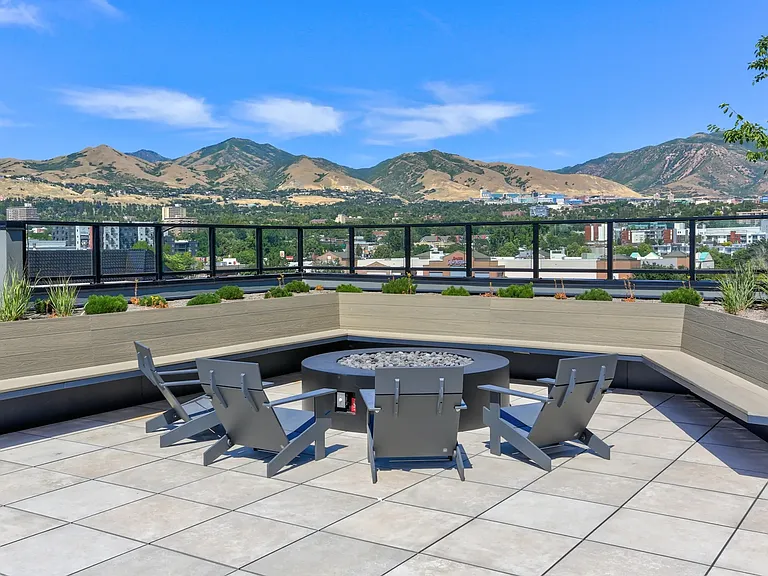 Roof top fire place