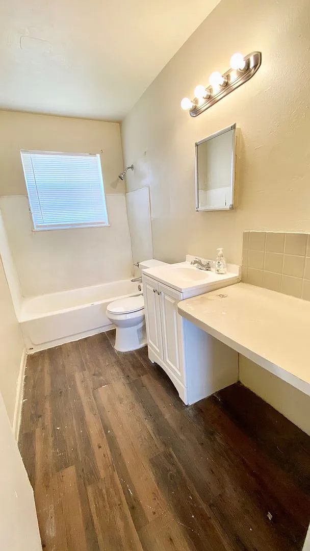 $0 First Month's Rent / $0 Deposit at Move-in — Photo 4