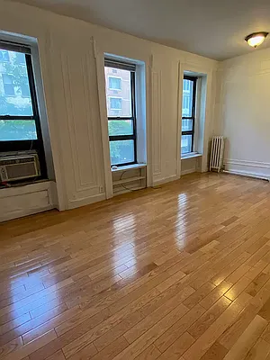 Rented by Green Line Realty | media 5