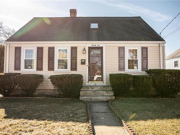 3rd image of 25 Hutchinson Ave