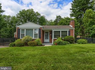 27 Highland Dr, Camp Hill, PA 17011