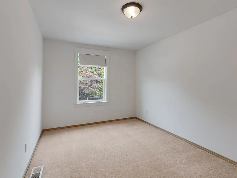 2116 82nd Dr NE — Photo 19