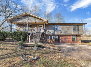 2005 S 22 Avenue, Ozark, MO 65721