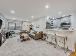 25 Park Place #2L, Great Neck, NY 11021