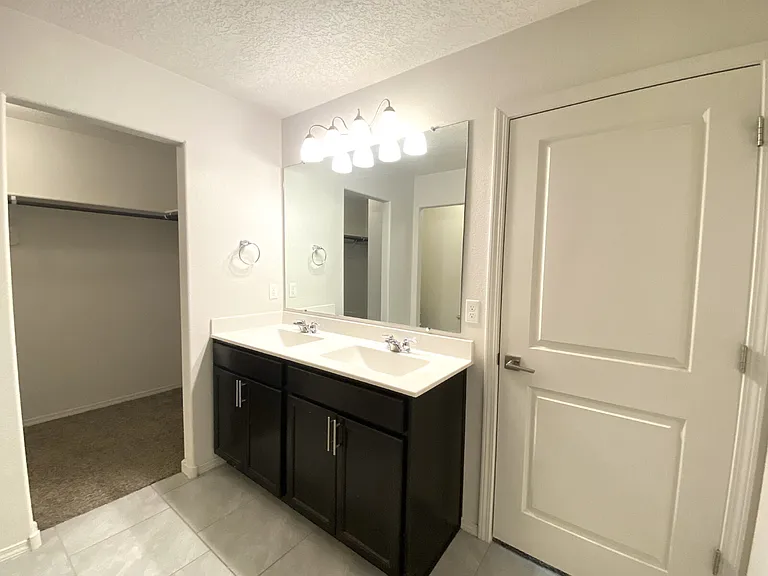 5845 Union Dr NE — Photo 13