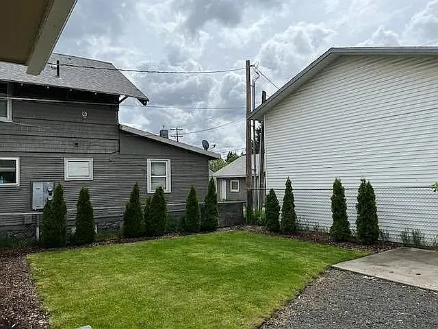 808 E Ermina Ave — Photo 3