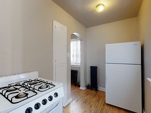 4th image of 1620 N Grant St APT 411