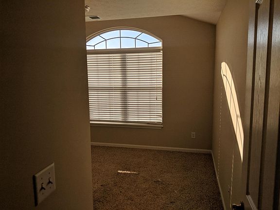 Large Front bedroom