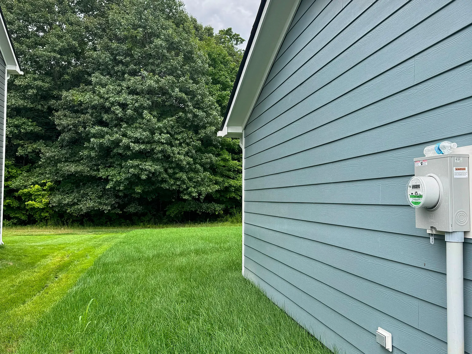 5 bed, 2422 sqft, $2,595 — Photo 3