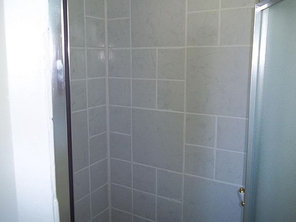 3rd image of 440 S 300 E