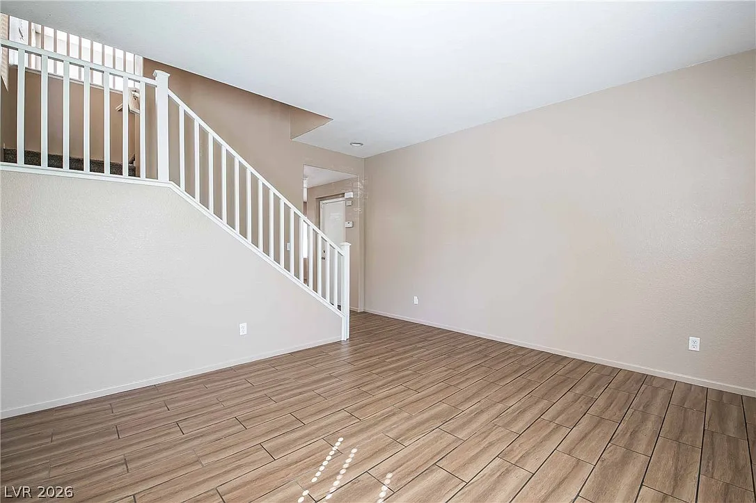 3 bed, 2.5 bath, 1902 sqft, $1,955 — Photo 4