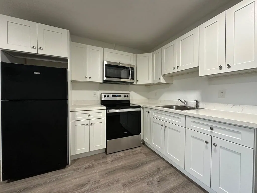 2 bed, 900 sqft, $1,595 — Photo 2