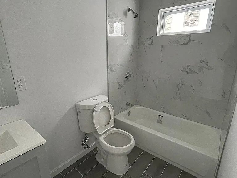 187 Montgomery Ave #2 — Photo 4
