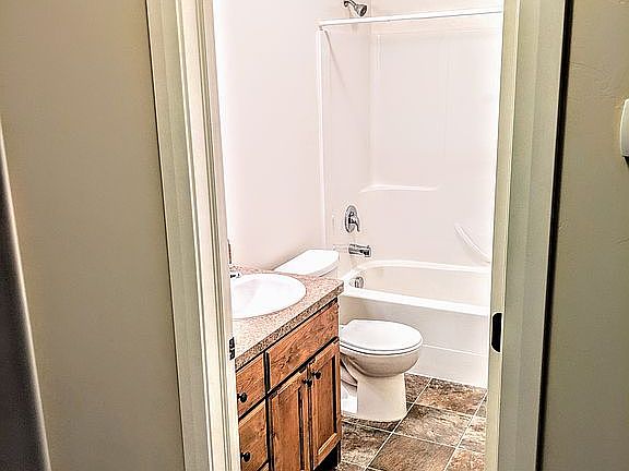 5th image of 4722 E Denning Ave