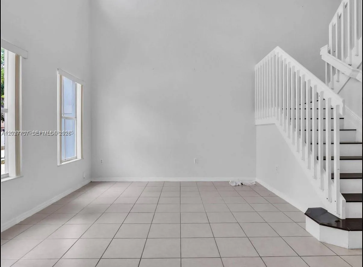 3 bed, 2.5 bath, 1753 sqft, $3,150 — Photo 3