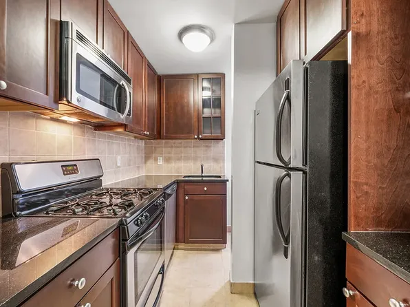 52 Clark Street image 10 of 12