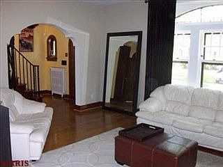 3rd image of 7130 Stanford Ave