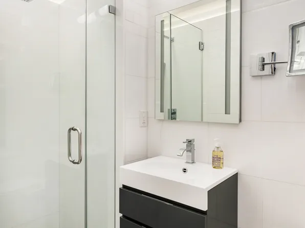 45 Christopher Street image 9 of 14