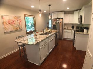 1113 Becker Rd, Zionsville, IN 46077