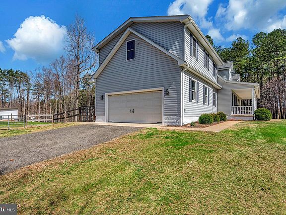 5th image of 329 Mount Olive Rd