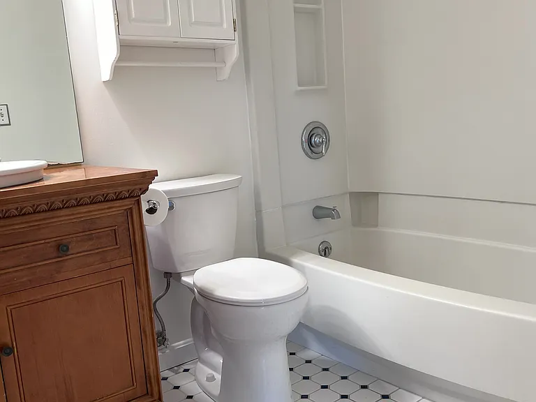 125 Main St #14 — Photo 11