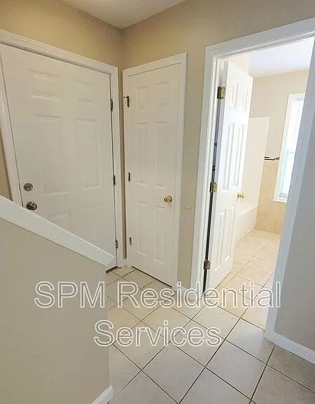 5150 Lampost Cir — Photo 4