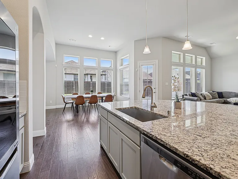 1656 Pegasus Dr — Photo 15