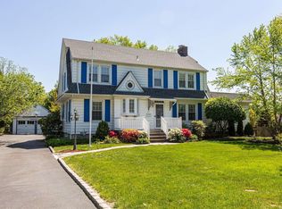 23 Mowbray Ave, Bay Shore, NY 11706