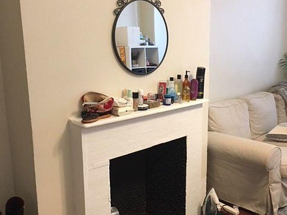 5th image of 264 S 21st St APT 1R
