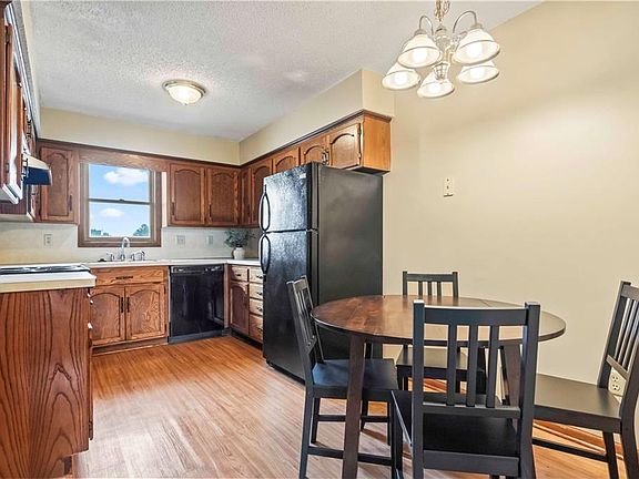 4th image of 1104 Jeff Cir