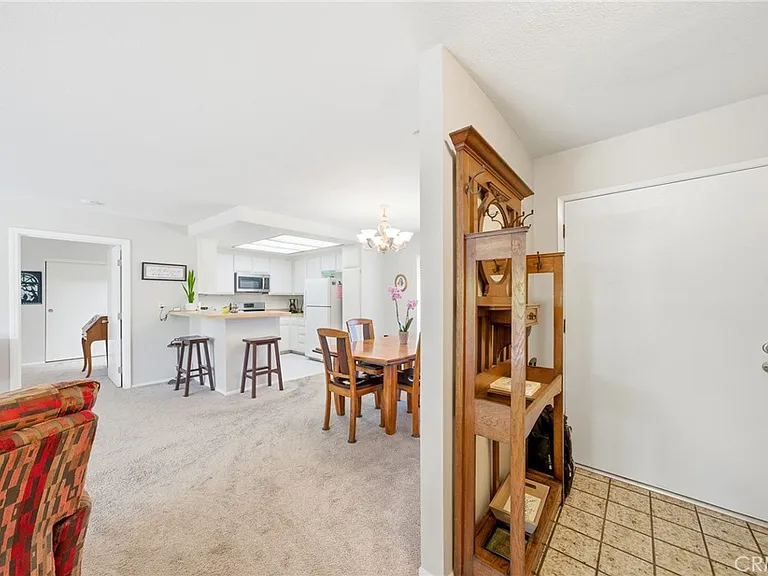 1286 Antigua Cir — Photo 3