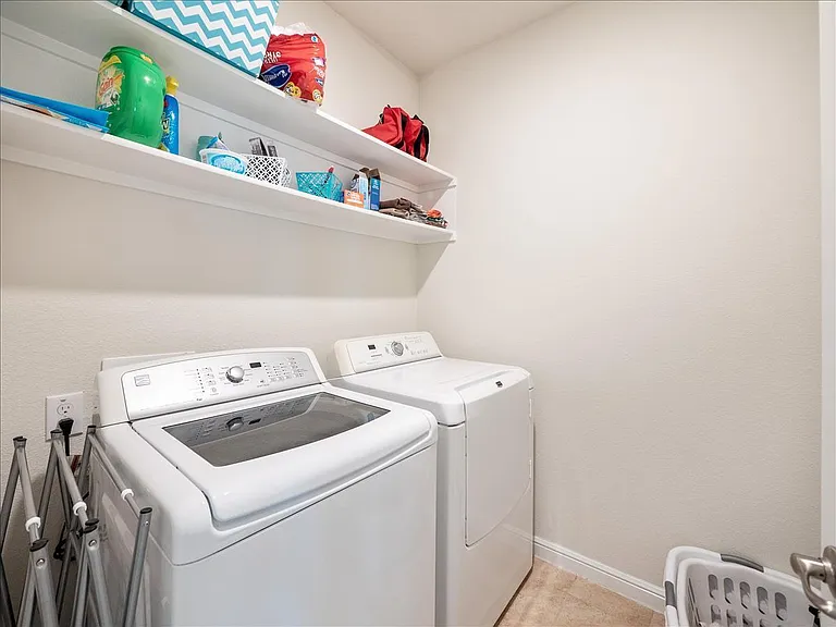 1104 Genola Dr — Photo 18