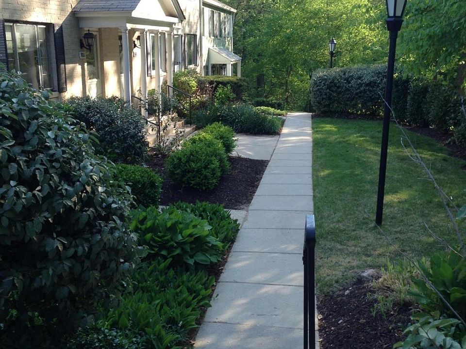 Walkway to Unit