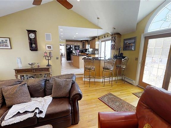 5th image of 30 Carriage Way