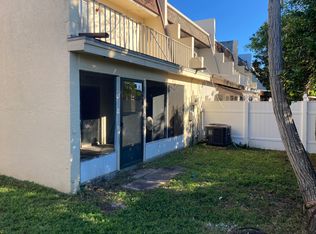 946 W Millard Ct, Daytona Beach, FL 32117