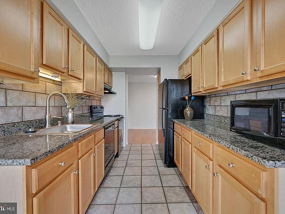 3rd image of 4500 S Four Mile Run Dr APT 1003