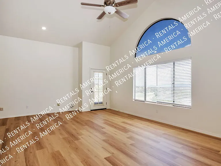 1150 W Masters Cir — Photo 29